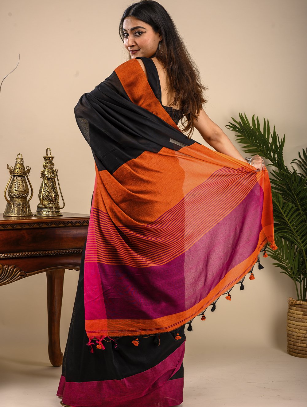 Soft & Striking. Pure Handwoven Linen Saree (With Blouse Piece) - Black Elegance