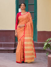 Load image into Gallery viewer, Stunning Stripes. Handwoven Bengal Khadi Cotton Saree 