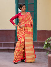 Load image into Gallery viewer, Stunning Stripes. Handwoven Bengal Khadi Cotton Saree 