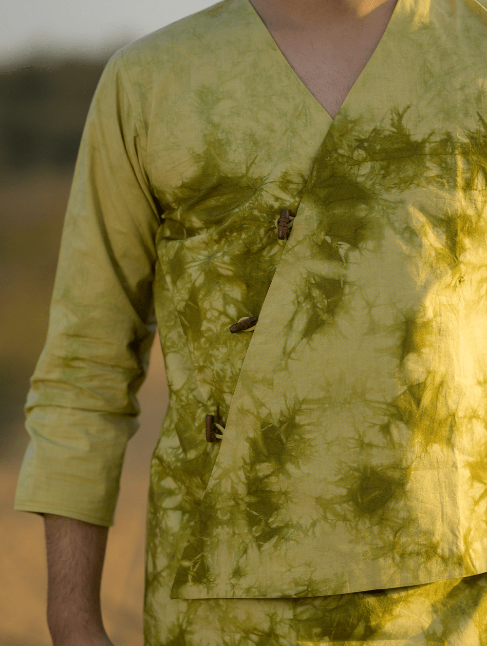 Load image into Gallery viewer, Summer Breeze - Tie &amp; Dye Cotton Shirt - Olive
