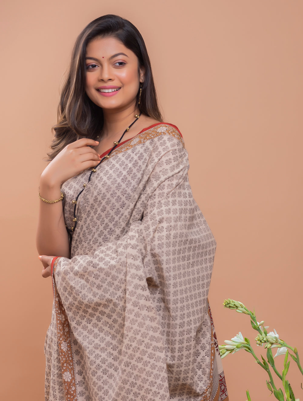 Summer Classics. Bagru Block Printed Mulmul Cotton Saree - Beige & Black Florets