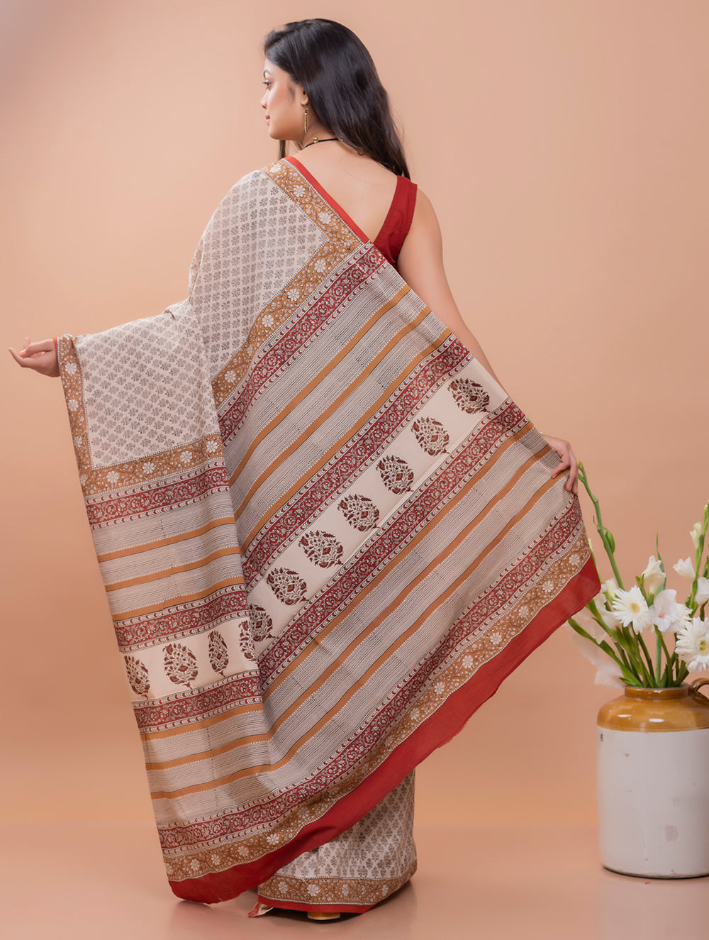 Summer Classics. Bagru Block Printed Mulmul Cotton Saree - Beige & Black Florets