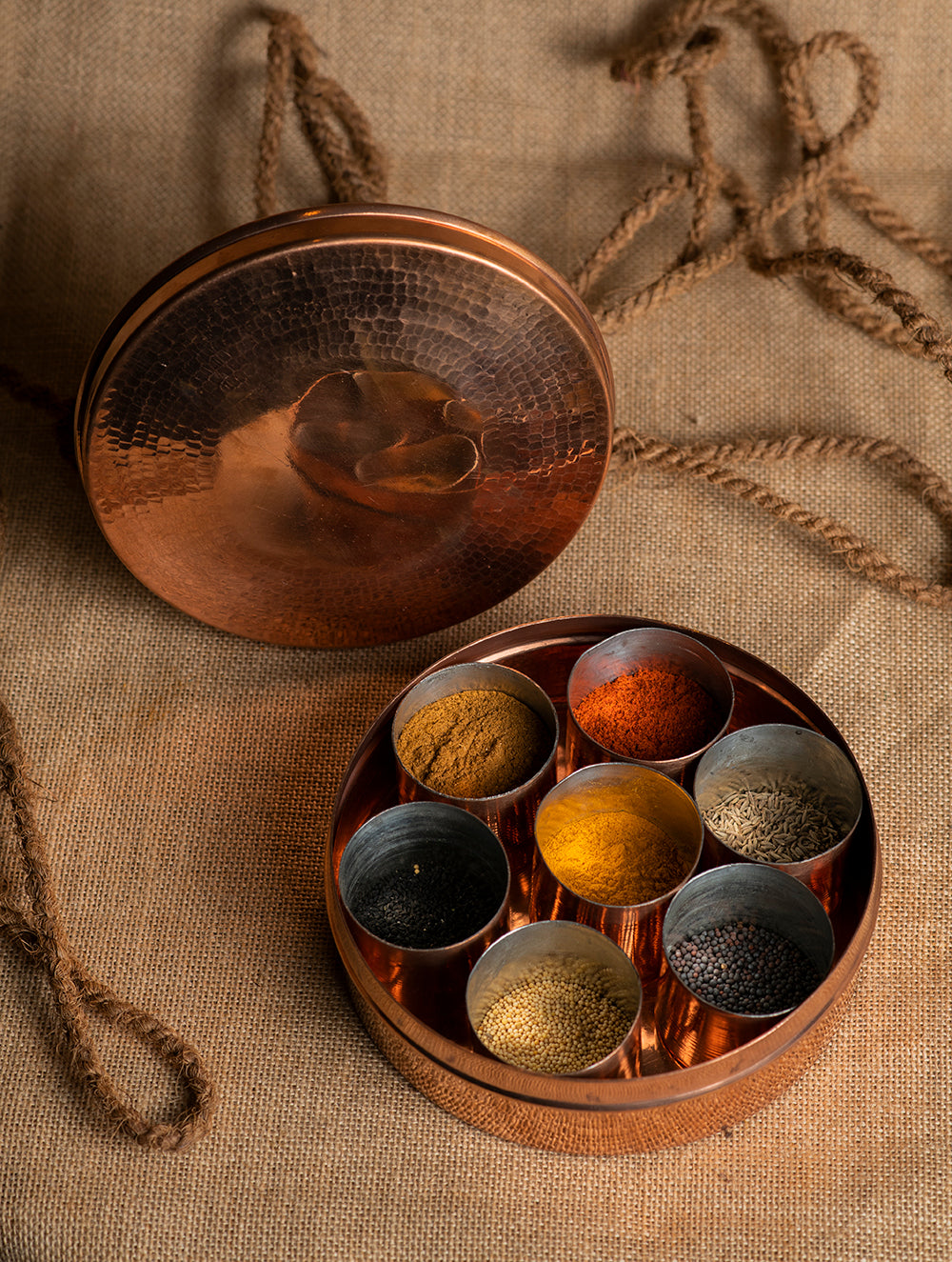 Load image into Gallery viewer, Tambat Handbeaten Copper Spice Box