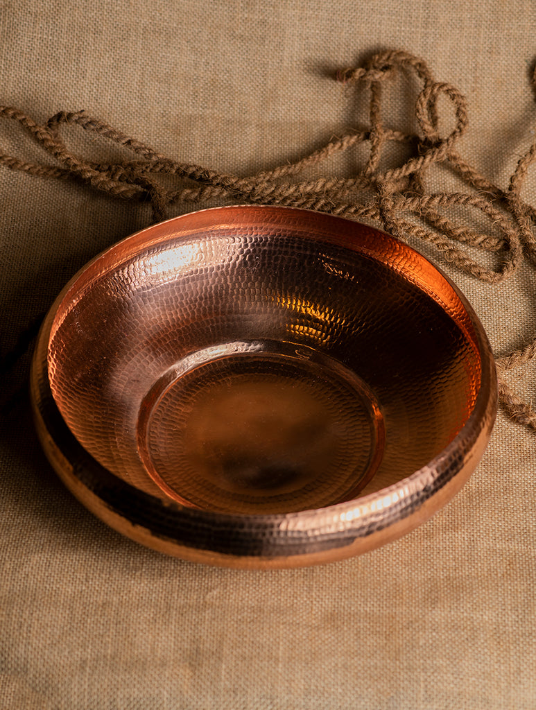 Tambat Handbeaten Copper Urli - Large, 12" 