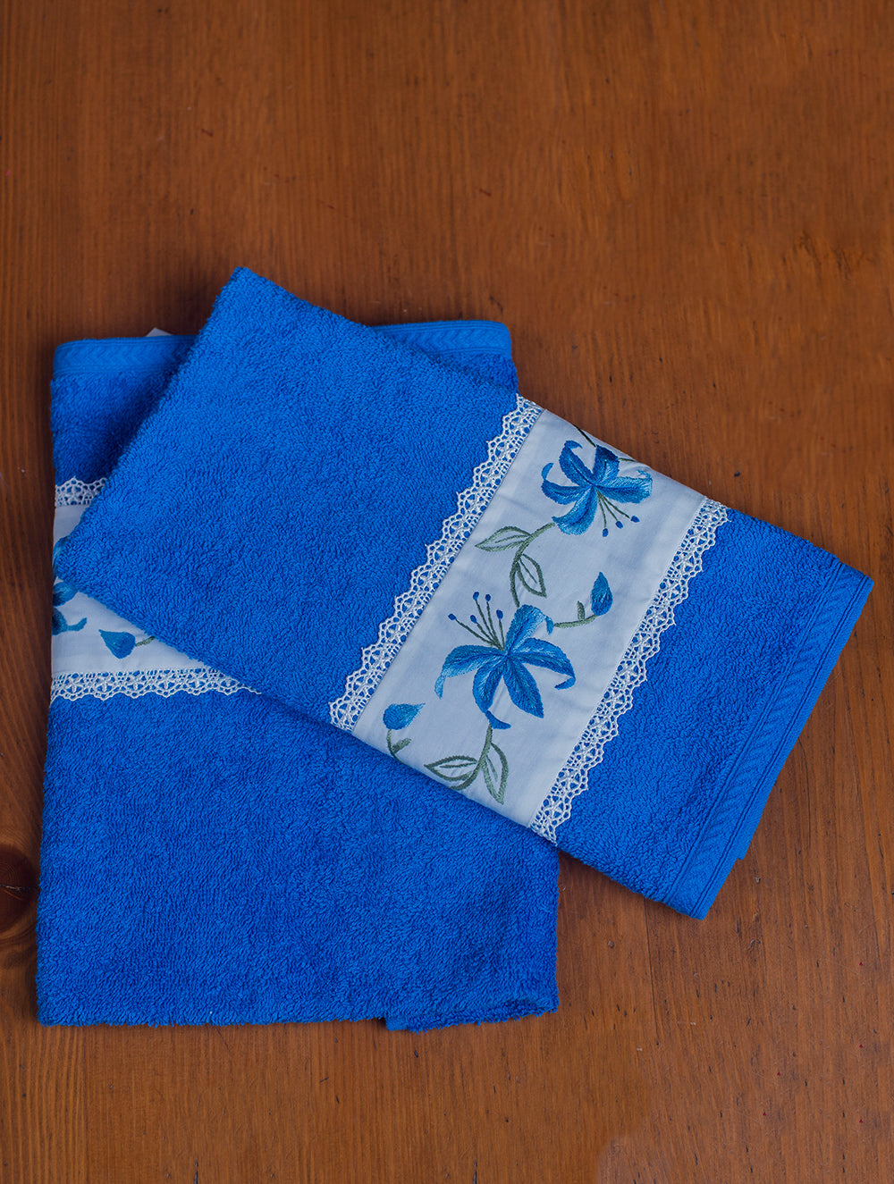 Load image into Gallery viewer, The Floral Collection - Embroidered Towel Sets (Hand Towels, Set of 2)