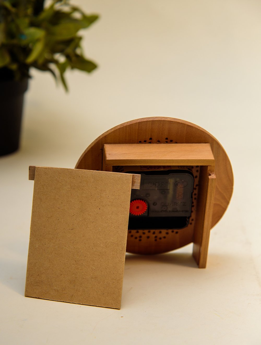 The India Craft House Intricate, Wooden Jaali Round Desk Clock