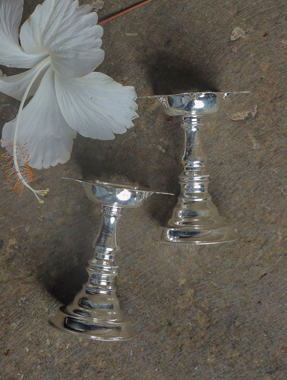 Load image into Gallery viewer, Traditional Pure Silver Diyas - Samay (Set of 2), Height - 2.5”