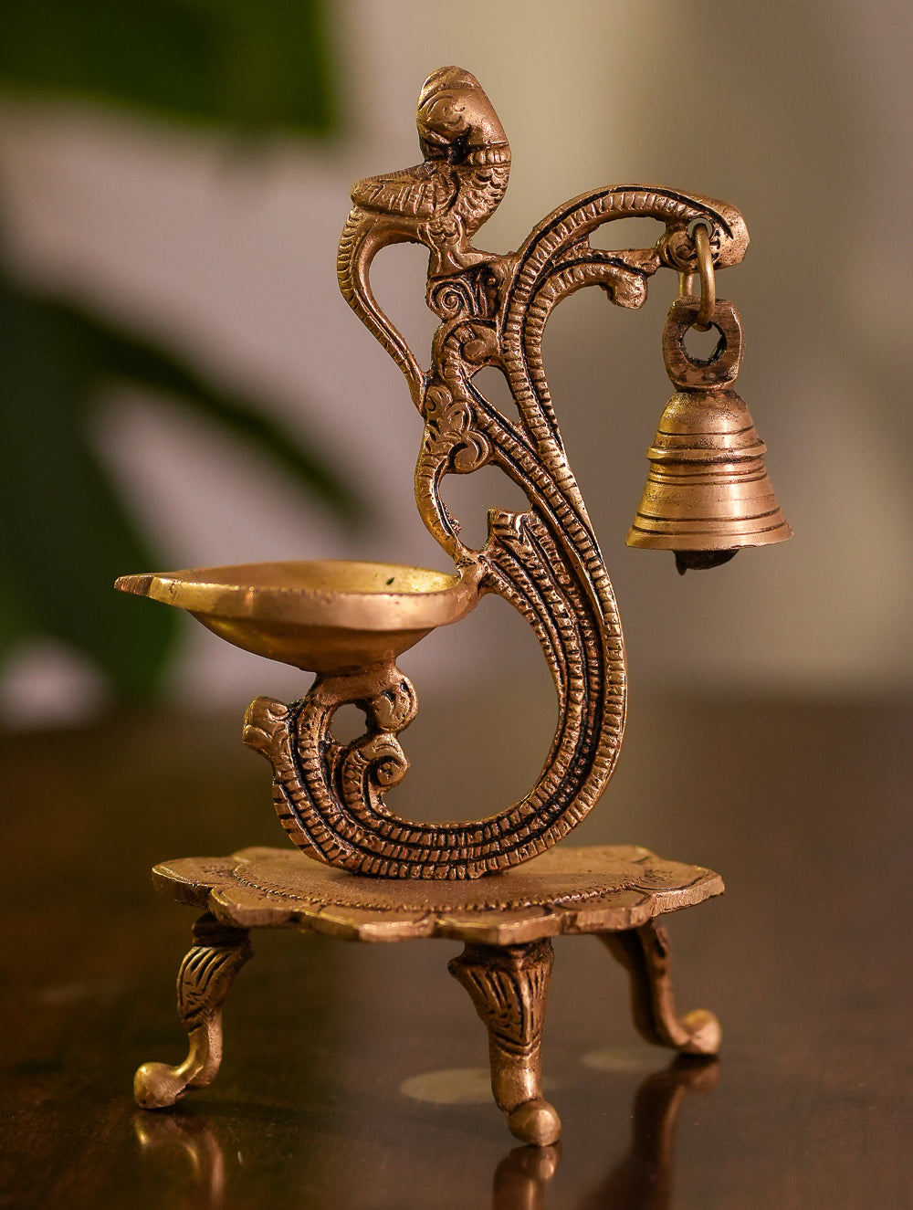 Load image into Gallery viewer, Traditional Brass Oil Lamp - Peacock 