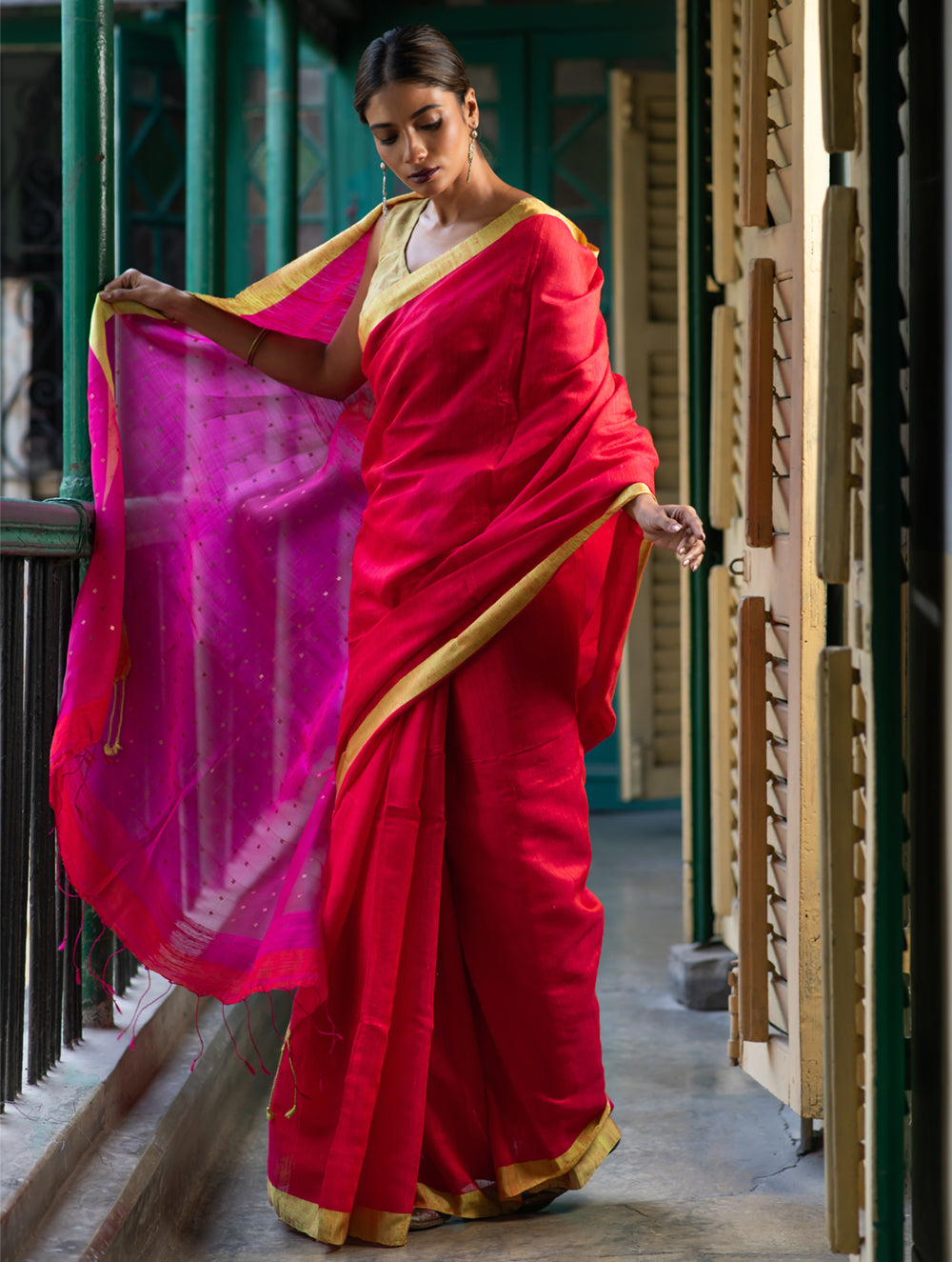 Load image into Gallery viewer, Vibrant Weaves. Handwoven Bengal Resham Matka Silk Saree - Pink Checks