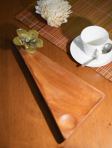 Wood & Dhokra Craft Tray With Dhokra Flower- Triangular 