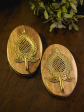 Load image into Gallery viewer, Wood &amp; Dhokra  Wall Hanger (Set of 2) - Ornate Leaves