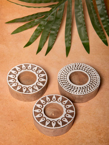Wooden Engraved Tealight Holders (Set of 3) - Medium. Round Shaped