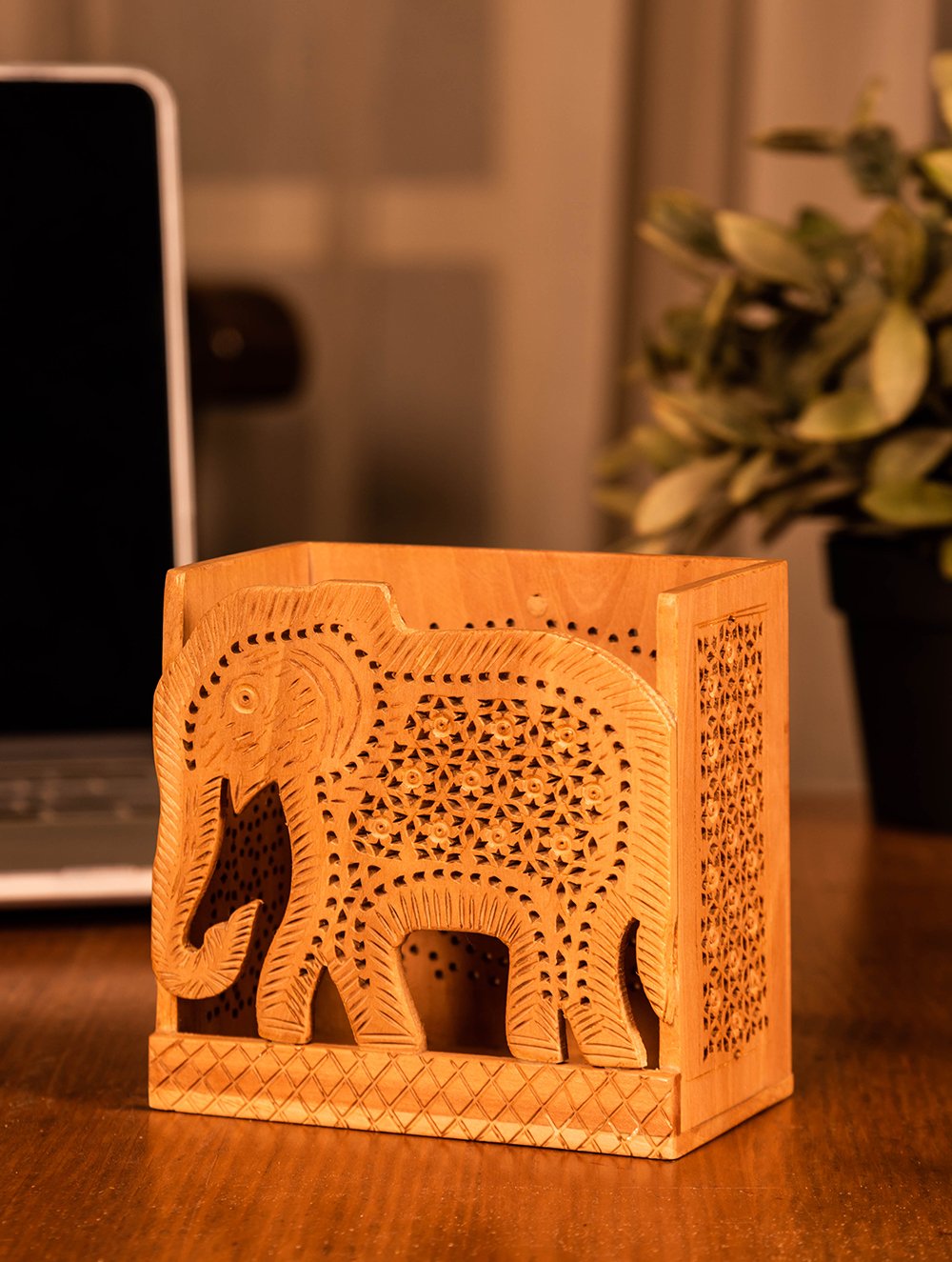 Wooden Jaali Elephant Pen Stand
