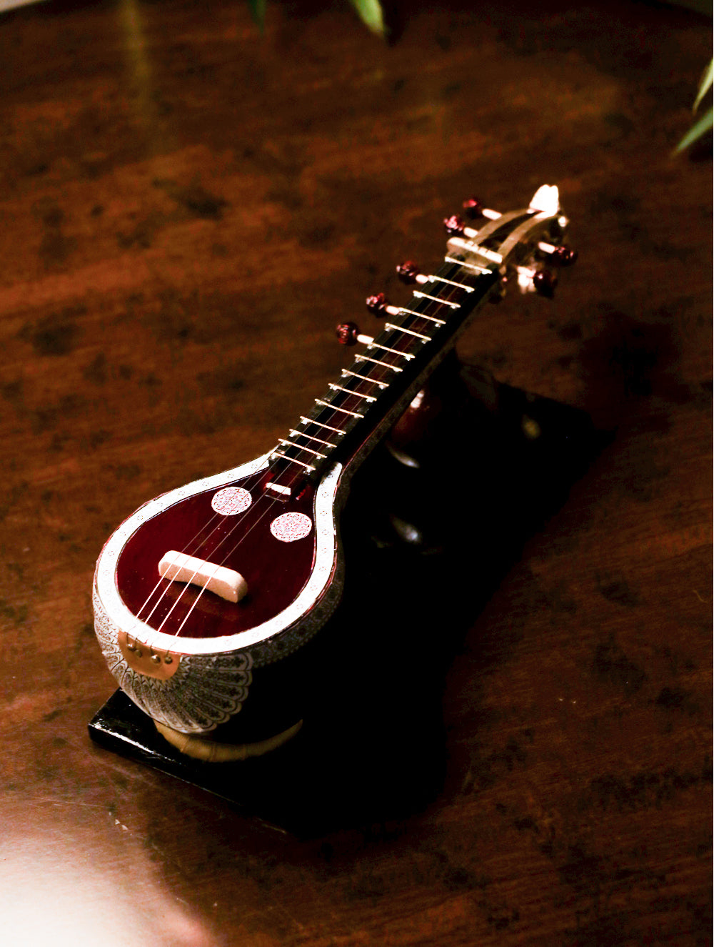 Load image into Gallery viewer, Wooden Miniature Musical Instrument Curio - Saraswati Veena 