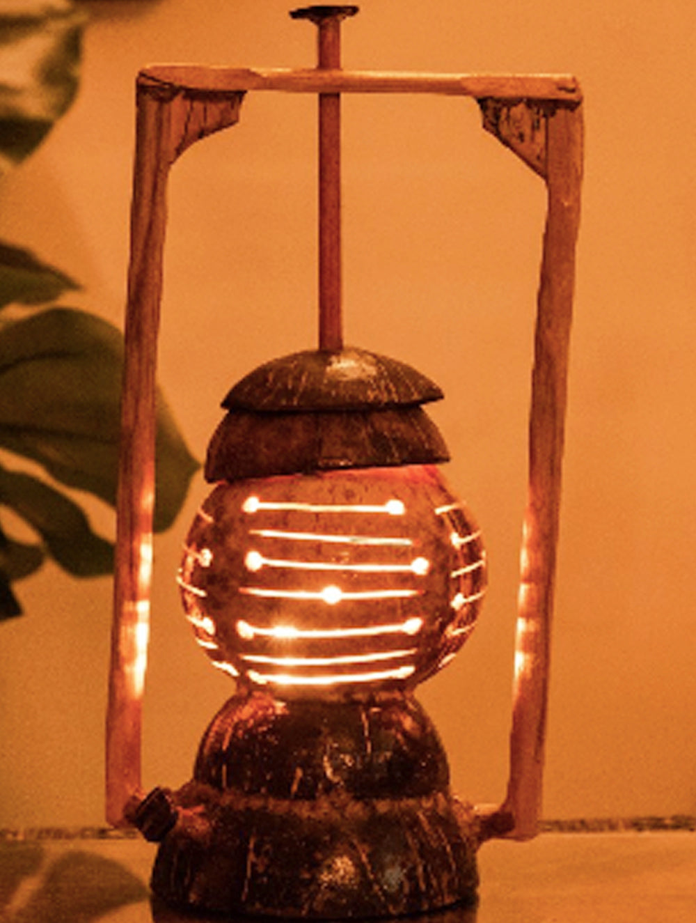 Load image into Gallery viewer, Coconut Craft Table Lamp